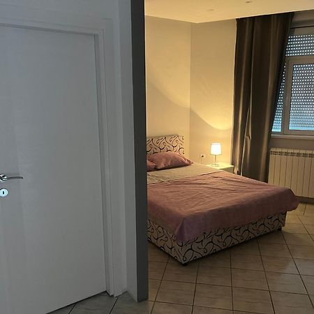 Magic M Apartment Mali Mokri Lug Luaran gambar